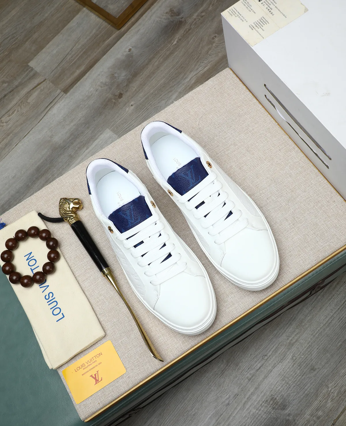 Men's men's shoes 💰540 📛📛(Niuli) high-end [LOUIS VUITTON] Louis Vuitton official website synchronized new products 👟Milan fashion catwalk style 🇰🇾🇰🇾LV family logo, celebrity style, a must-have for fashionistas ⚠️Top-layer calfskin ➕Cow leather lining ➕Mesh lining Official website original special outsole👞Number 38-44
